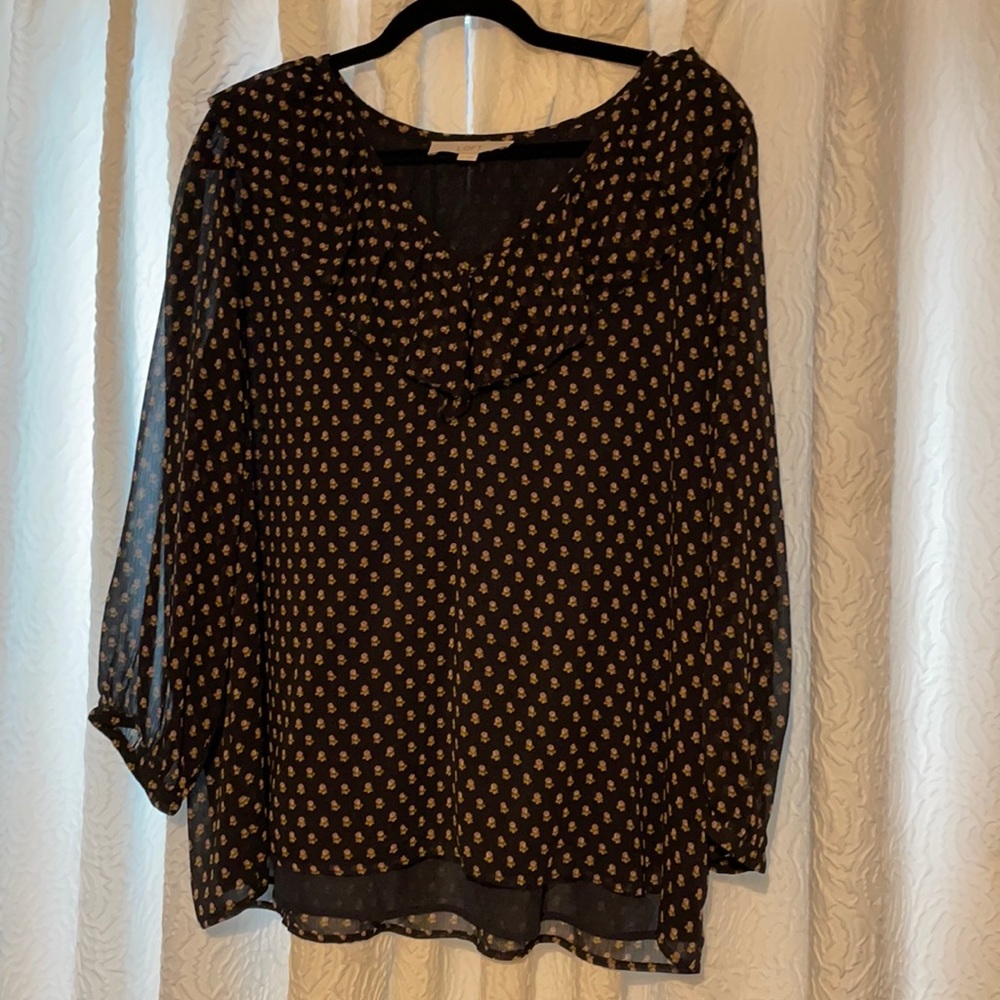 Navy blue LOFT blouse with rose pattern (XL)